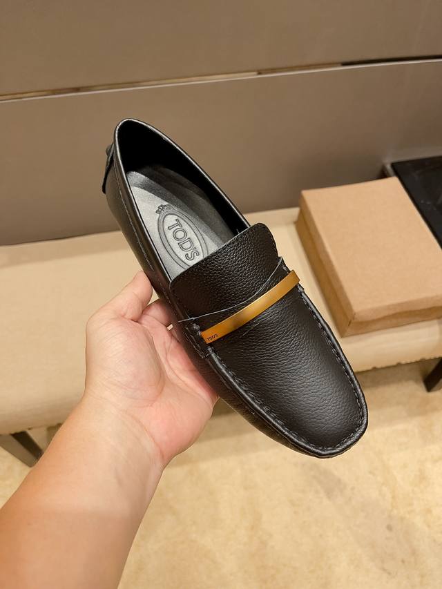 This is a high-end, best-selling Tod's official website driving shoe. The upper This is a high-end, best-selling Tod's official website driving shoe. The upper