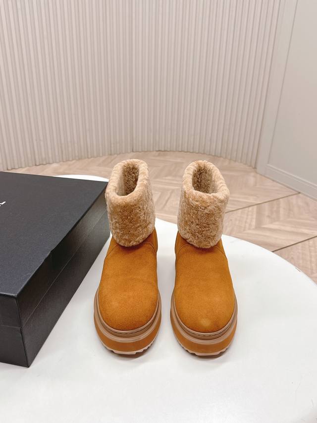 Selling Chanel classic suede and wool boots. High-end feel, easy to match with a