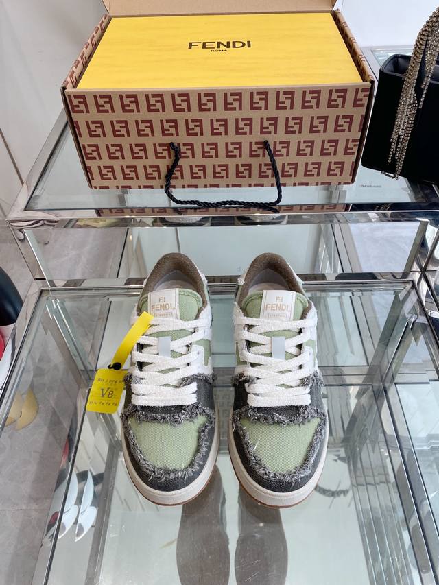 Fendi 25Ss latest version skateboarding shoes, casual sports shoes, upgraded new