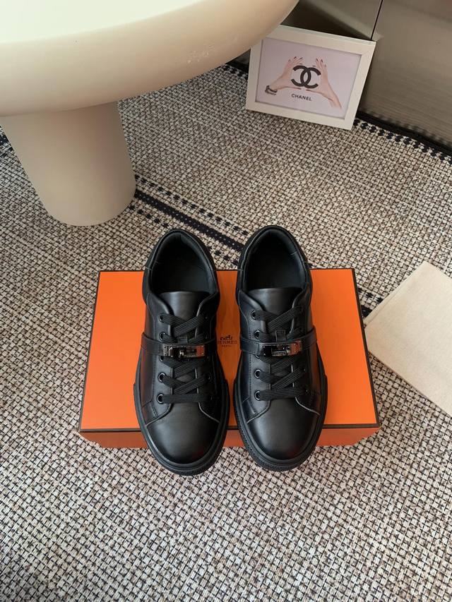 Women's/Men's Hermes Kelly Buckle Loafers, Style Sneakers, Couple Style, Top-Tie