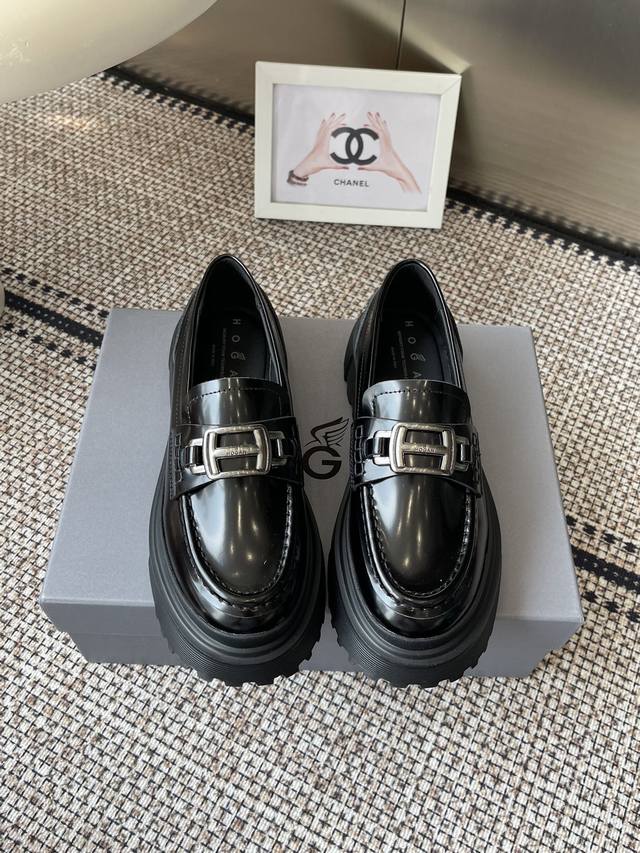 Hogan Loafers Casual Leather Shoes These loafers are crafted from imported cowhi