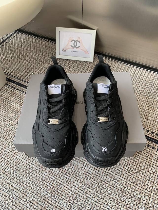 Balenciaga 25Ss Early Spring Latest Hot Celebrity Runway Sneakers, Dad Shoes. Or