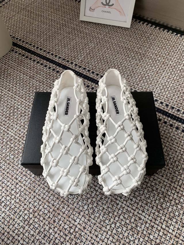 Jil Sander Early Spring Sandals Series Fishnet Woven Flats This is absolutely st
