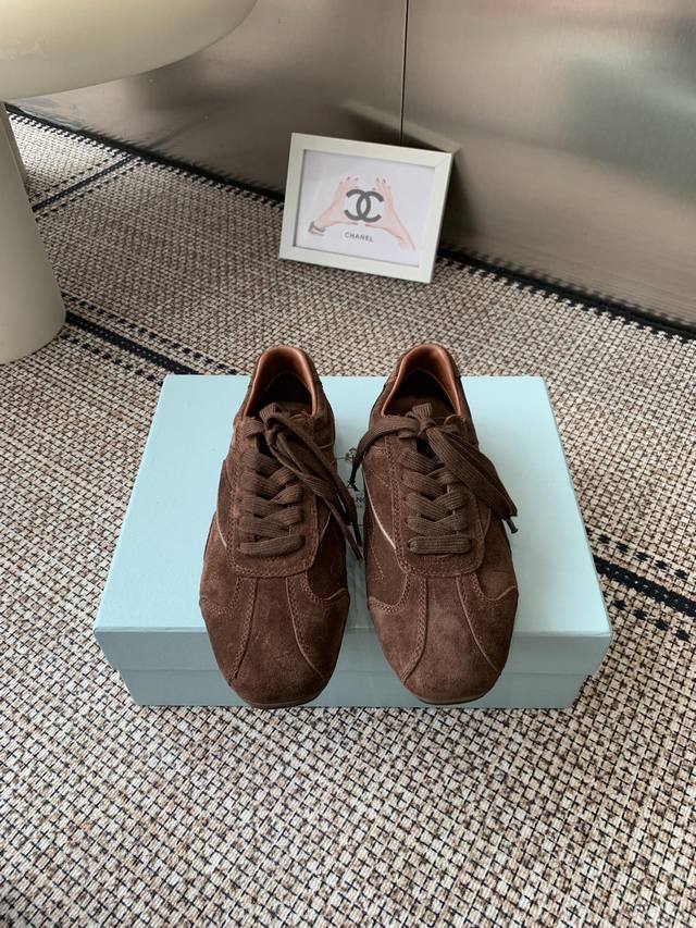 High-quality Prada 25Ss Spring/Summer new German training casual shoes. Exquisit