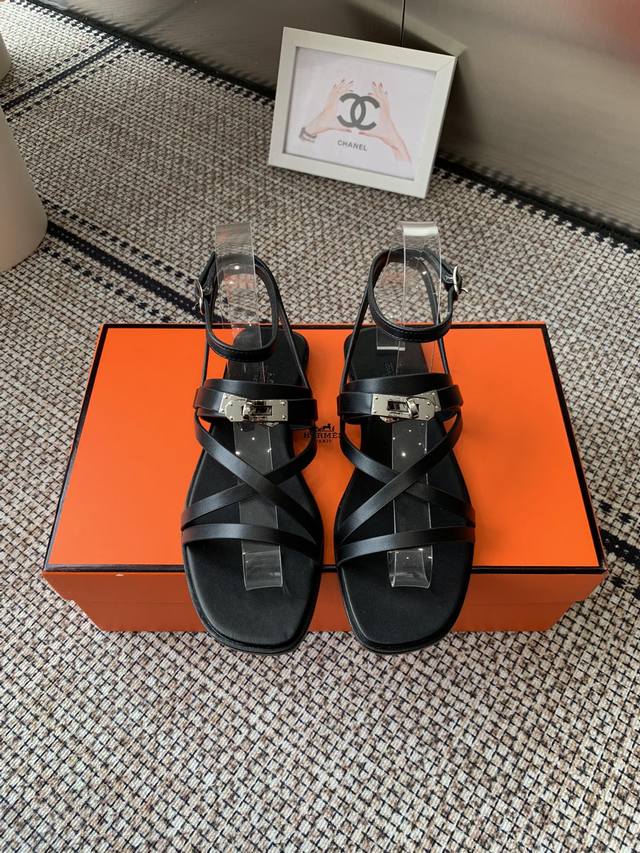 Top Quality Hermes June Sandal Series Kelly Buckle Strappy Roman Sandals. Made o