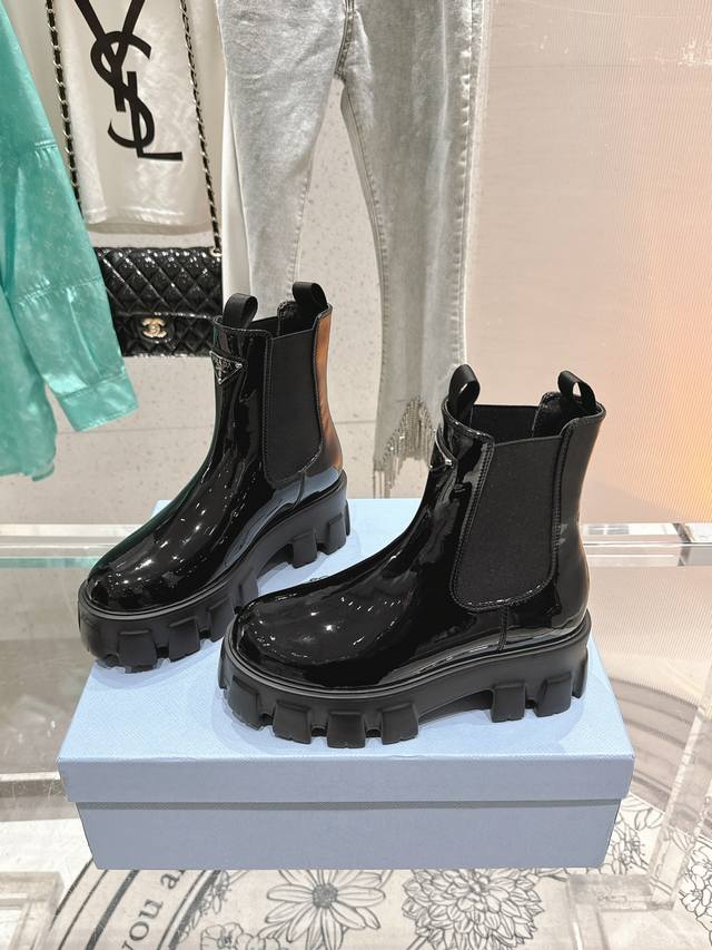 Top-tier new arrival: Chelsea boots, a must-have for couples! A retro yet stylis