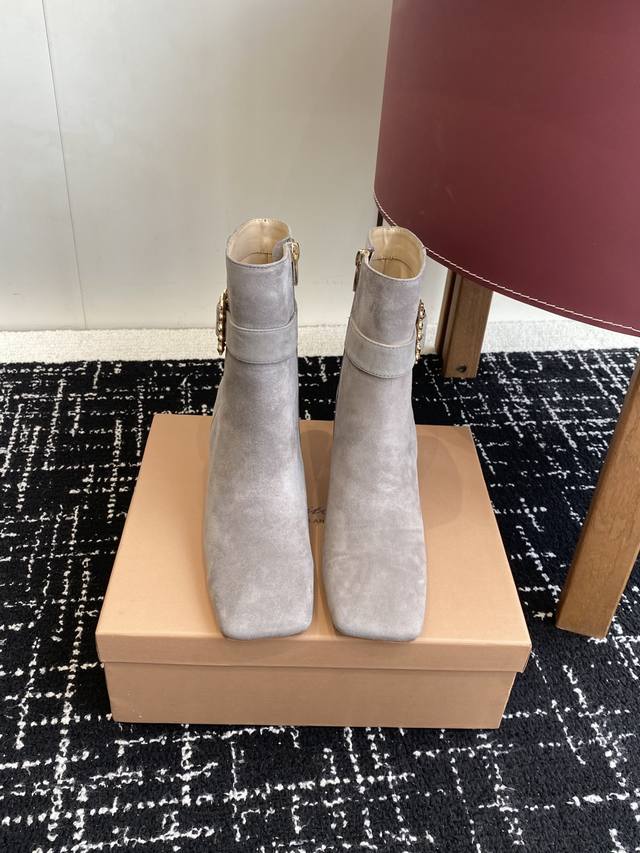 High-quality Gianvito Rossi Fall/Winter 2025 runway ankle boots! The most worthw