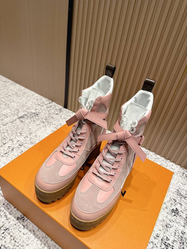 Top-tier version: High-quality replica LV (Louis Vuitton) classic high-heeled co