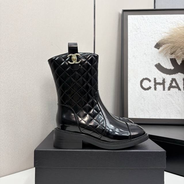 2025 Chanel Ankle Boots, a must-have item for this fall/winter season!! Chanel's