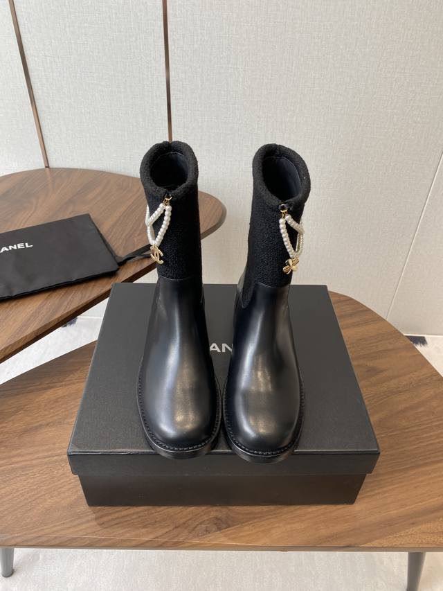 Ankle Boots & Long Boots Chanel Fall/Winter 2025 Suede Color Block Slip-on Rider