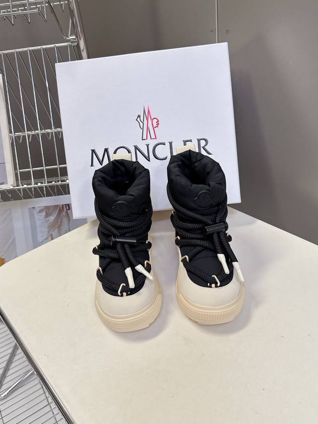 Moncler 2025 Autumn/Winter Newest Snow Boots: A Perfect Fusion of Luxury and Fun