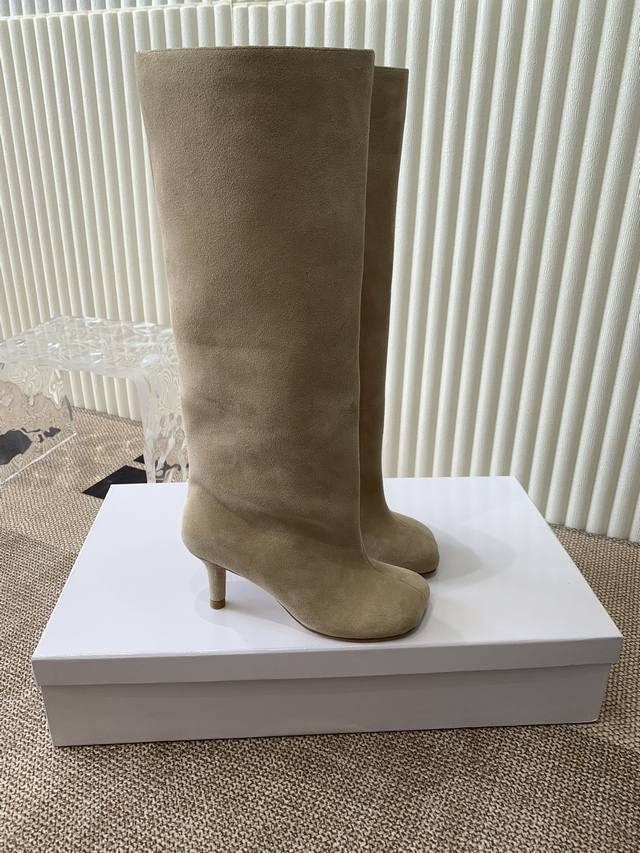 Maison Margiela Suede Wide-Leg Straight-Leg Boots, Over-the-Knee, New Autumn/Win