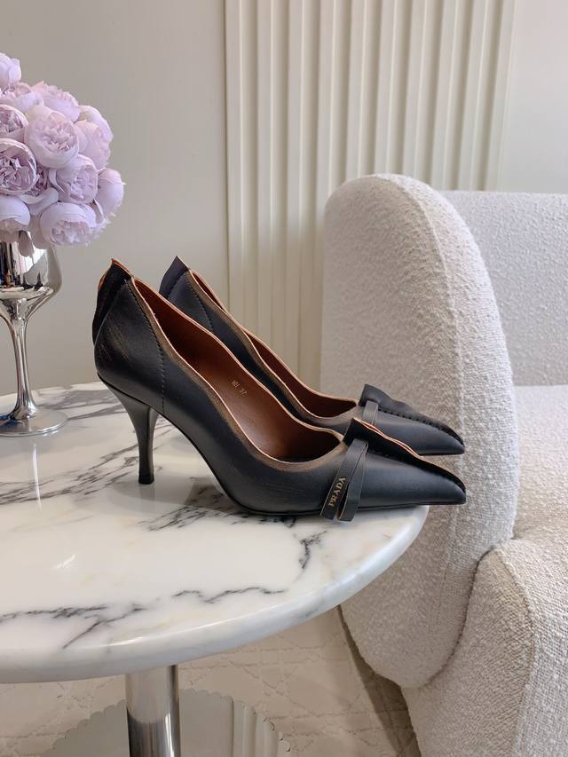 Factory Price P Top Version Prad* New Pointed Toe Distressed High Heels Comforta