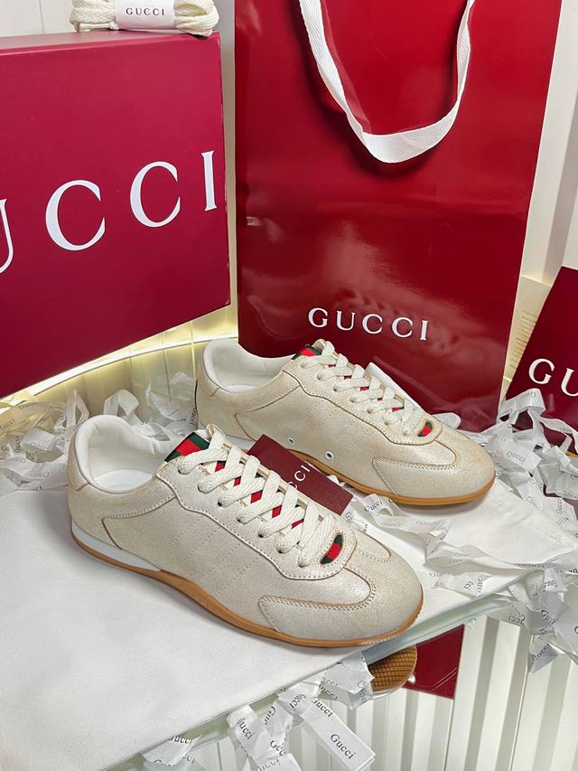 Gucci Shift 2026 Runway Collection Couple's German-Style Thin-Soled Sneakers. Th