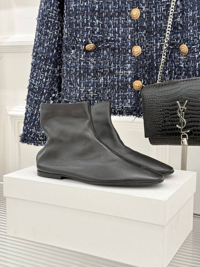 Classic New Arrival Autumn/Winter Classic V-Opening Square Toe Flat Ankle Boots