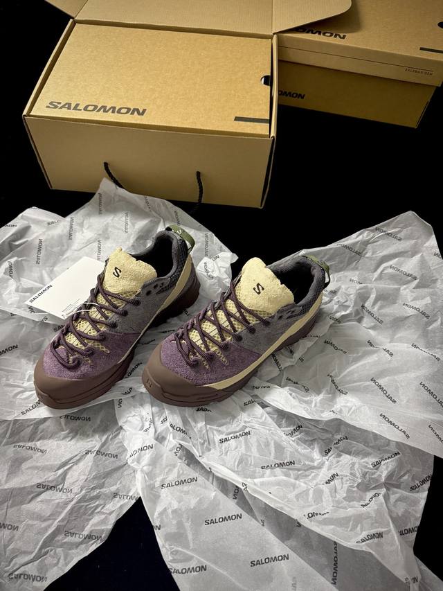 Salomon's new shoe perfectly blends outdoor style with a fashionable feel. The m