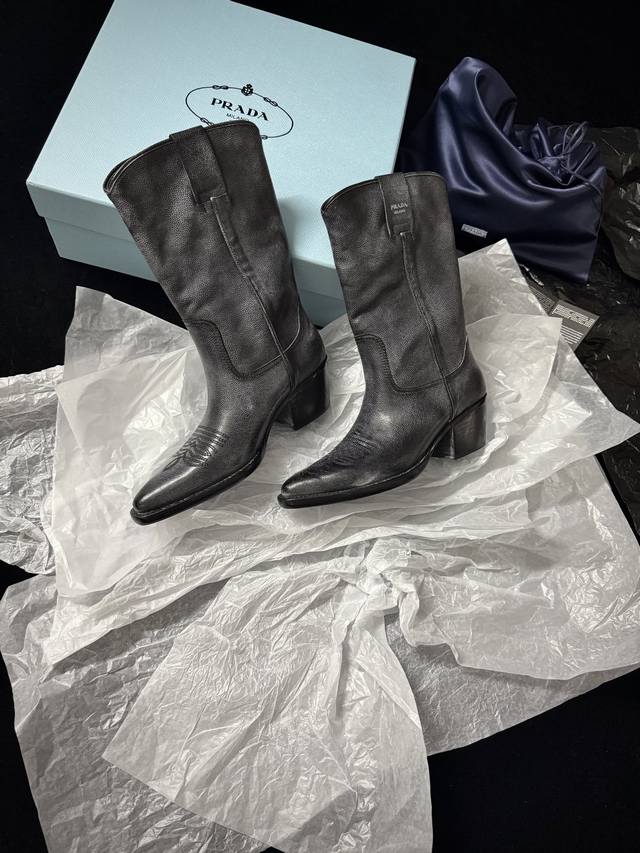 Prad* New Arrival These Western boots are incredibly cool! The distressed grey l