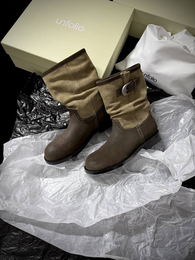 Unfolio Autumn/Winter New Arrival These boots are simply the epitome of autumn/w