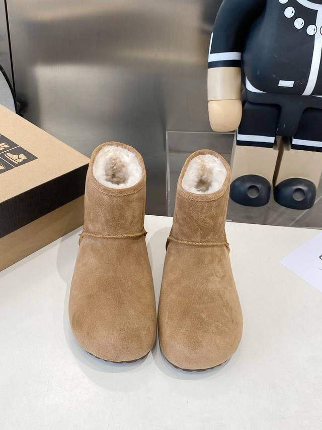These Birkenstock shoes from Ugg have always been at the forefront of fashion. T