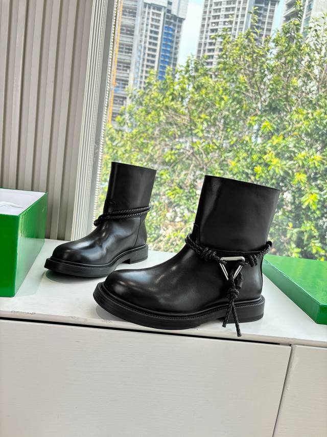 G261 What you see is what you get: Bottega Veneta Bv slip-on fashion ankle boots