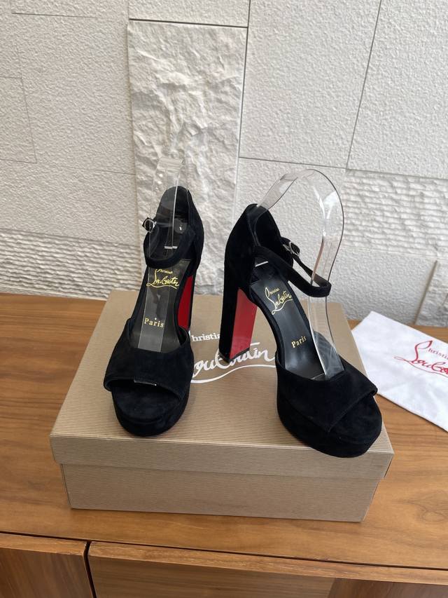 Top Version: Christian Louboutin 2026 Spring/Summer Fashion Show Sandals, Platfo