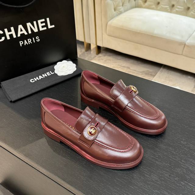 High-quality Chanel 25Ss loafers with rhinestone buckles, perfect for spring and