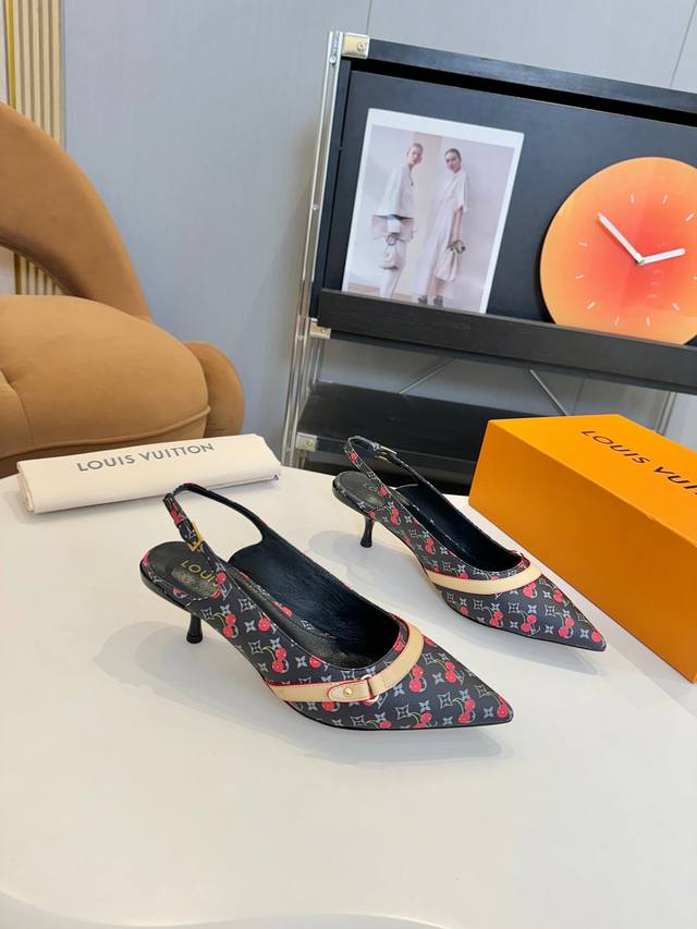 Latest Vuitton Loui .