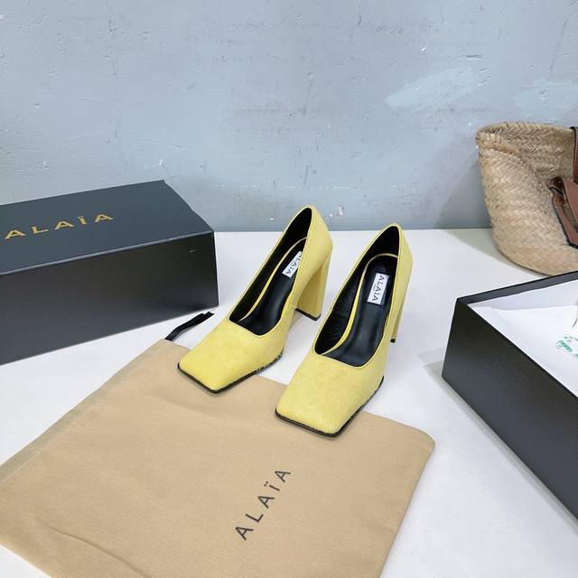 High-quality factory! Top quality Alaia 25Ss Autumn/Winter Simple Stylish Chunky