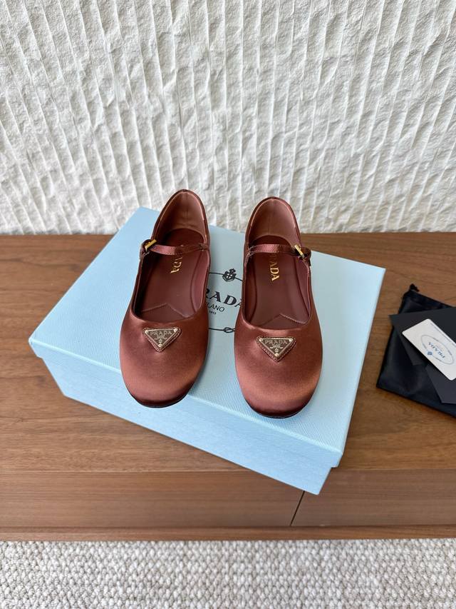 G716 Prada 25Ss Autumn/Winter New Flat Mary Jane Ballet Flats These horsehair ba