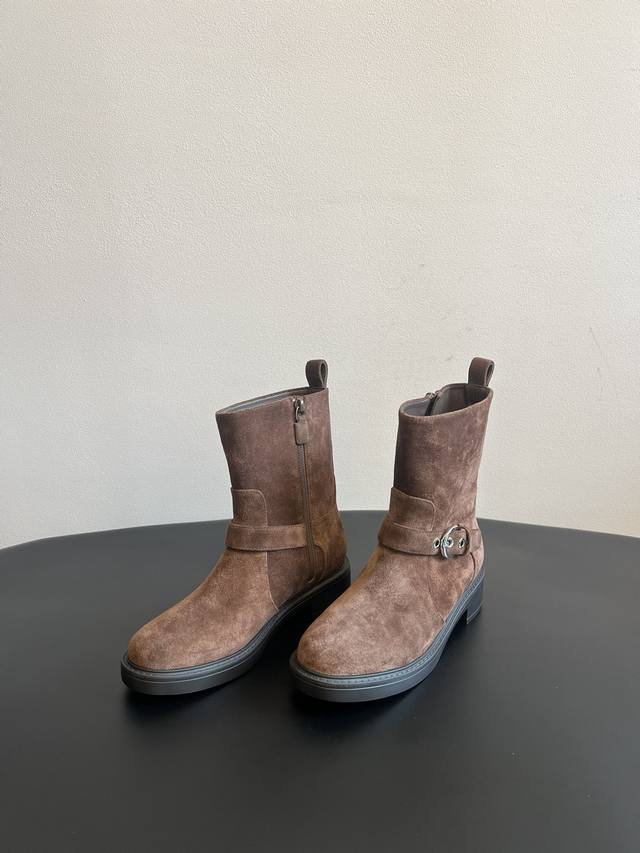 Wholesale Beijing-style cowhide leather Import-grade Sw25 retro-modern pointed-t