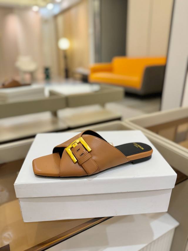 Price: * Balmain 2025 Latest Runway Square Toe Flat Slippers Balmain is a long-e