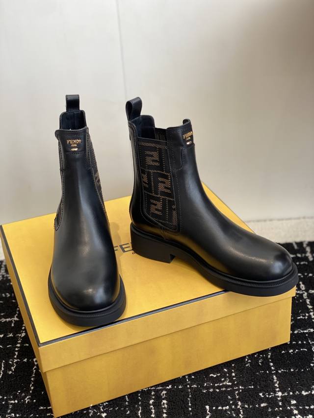 Dongguan-level Fendi Filo Monogram Chelsea Leather Motorcycle Boots, Size 25. Th
