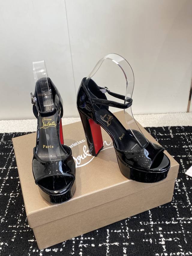 High-quality 2026 Spring/Summer new fashion runway platform high-heeled sandals