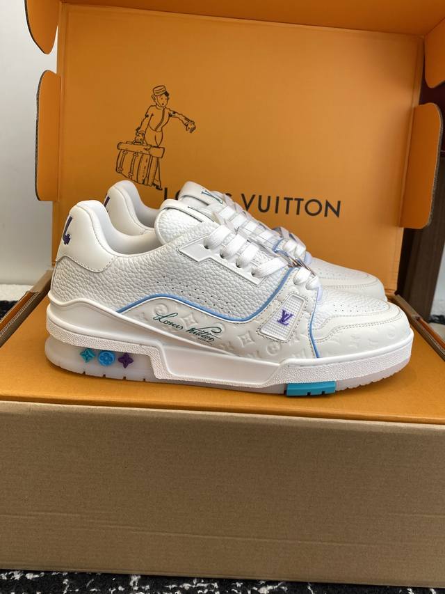 Official website synchronized packaging with buttons. Louis Vuitton 25Ss Japan c