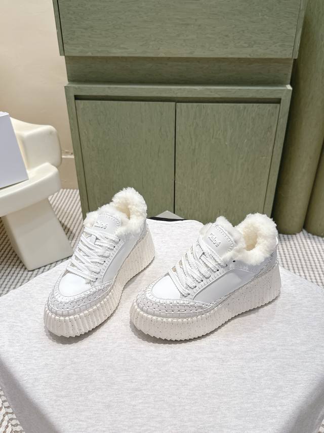 High-quality Chloe's new platform biscuit shoes! The latest colorway is a must-h