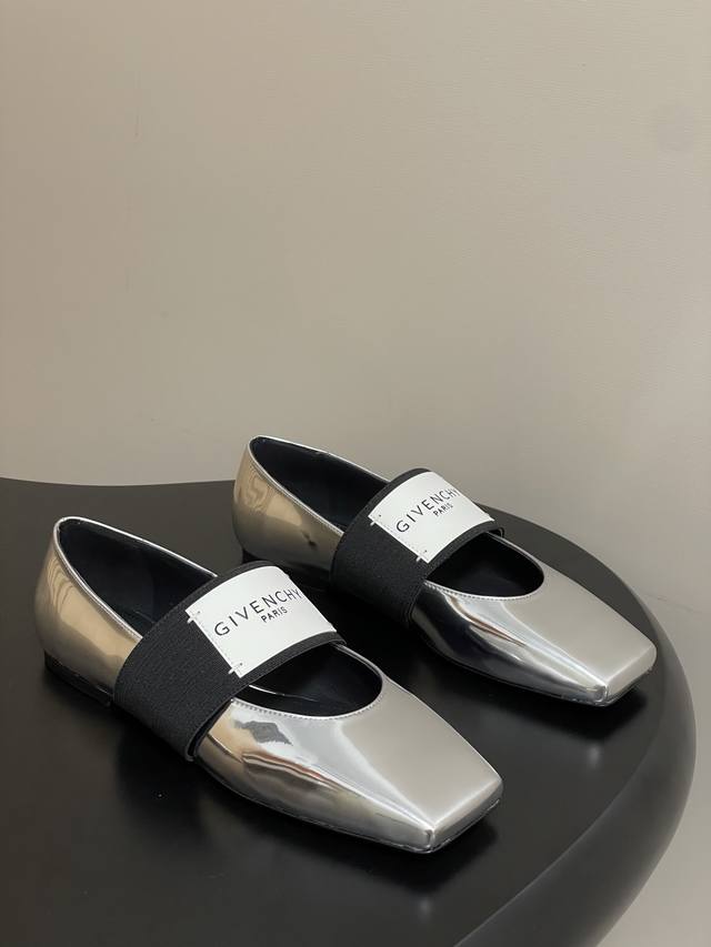 Top Quality 2025Fw Early Autumn New Givenchy Sliced Square Ballet Flats, Zhang R
