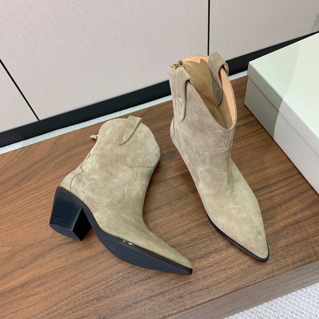 Brunell* Cucinell* Retro Chunky Heel Ankle Boots. Completely flattering for all