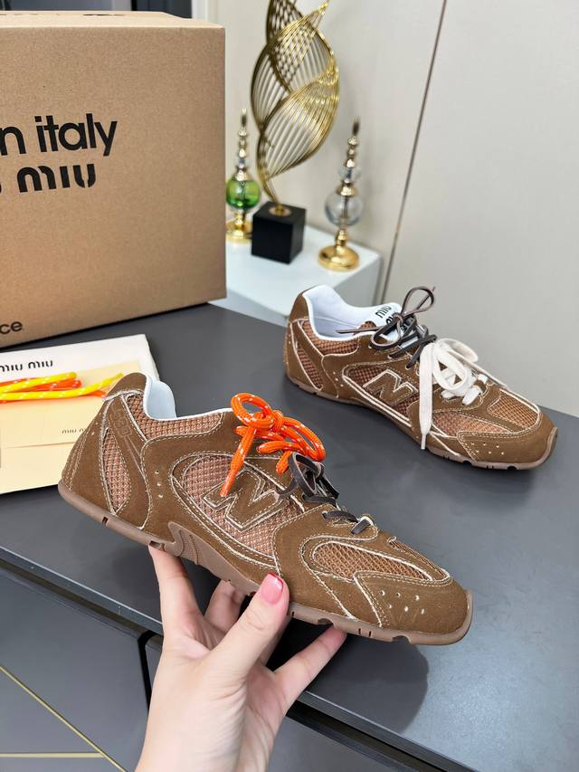 A total of 48 colors: 9 colors for mesh uppers, 20 colors for single shoes, 9 co A total of 48 colors: 9 colors for mesh uppers, 20 colors for single shoes, 9 co