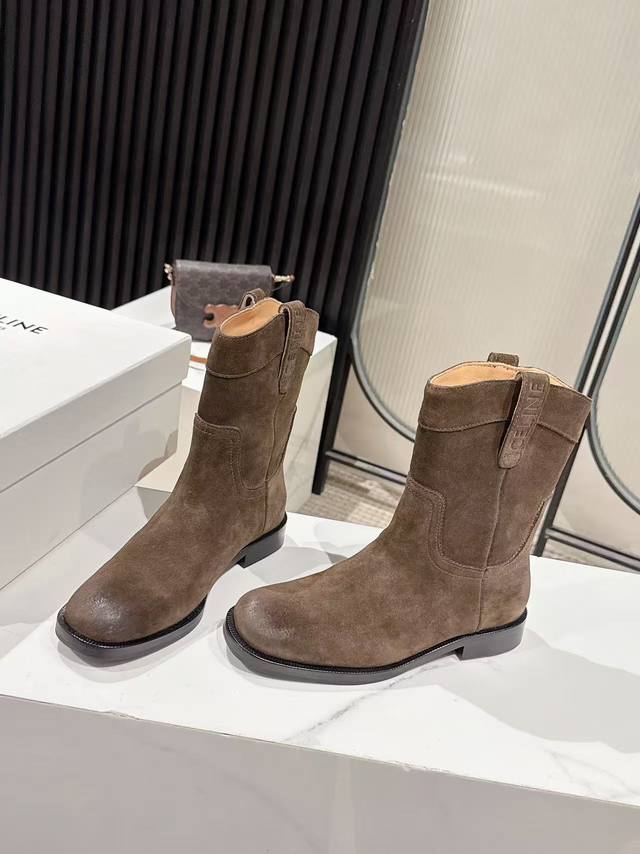 Celine's latest Fall/Winter runway style, Lisa's same style Western cowboy ankle