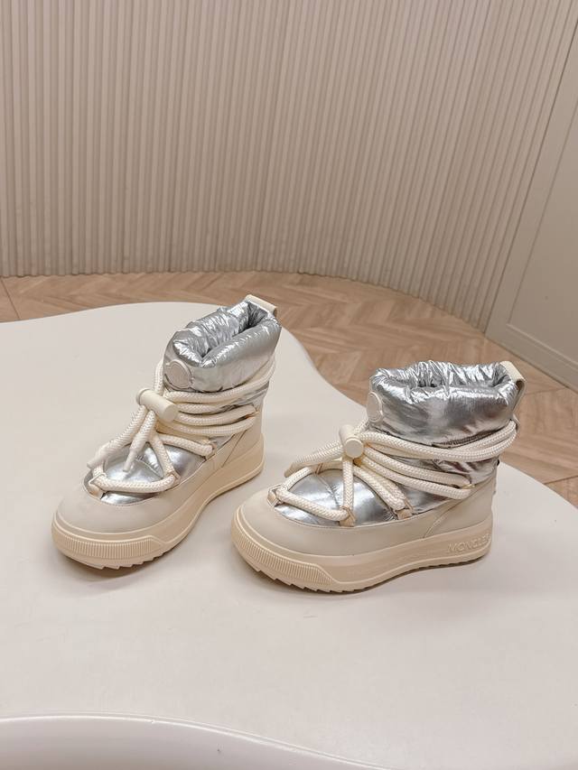 Moncler 2025 New Snow Boots: A Perfect Fusion of Luxury and Functionality. Like