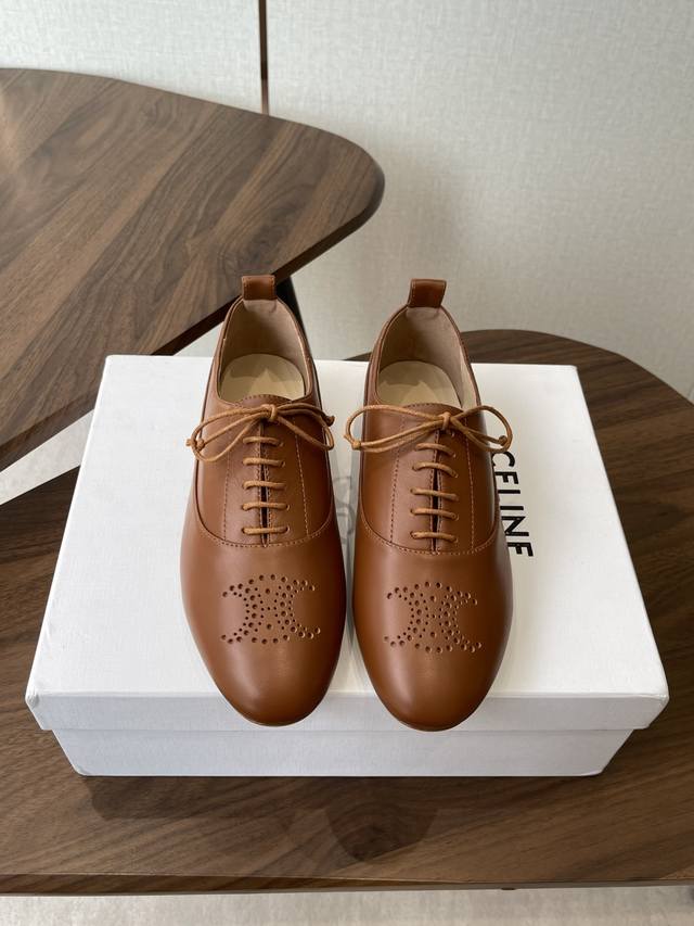 Celine 25Ss New Lace-up Super Comfortable Loafers This year, you absolutely must