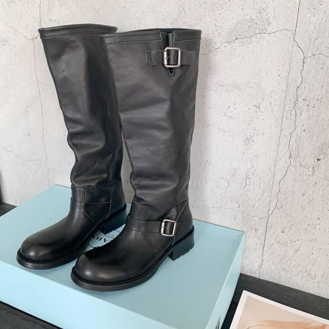 Prad 2025 Autumn/Winter New Retro Versatile Slouch Boots. A super natural slouch