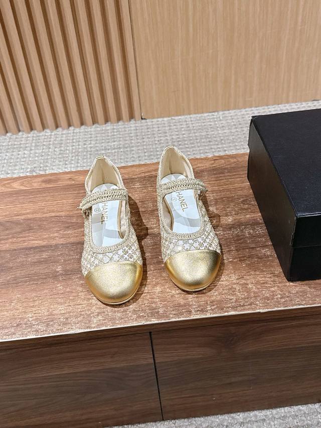 Chanel New Mary Jane Flats, Gold Sequined Ballet Flats, Exquisite and Elegant, S