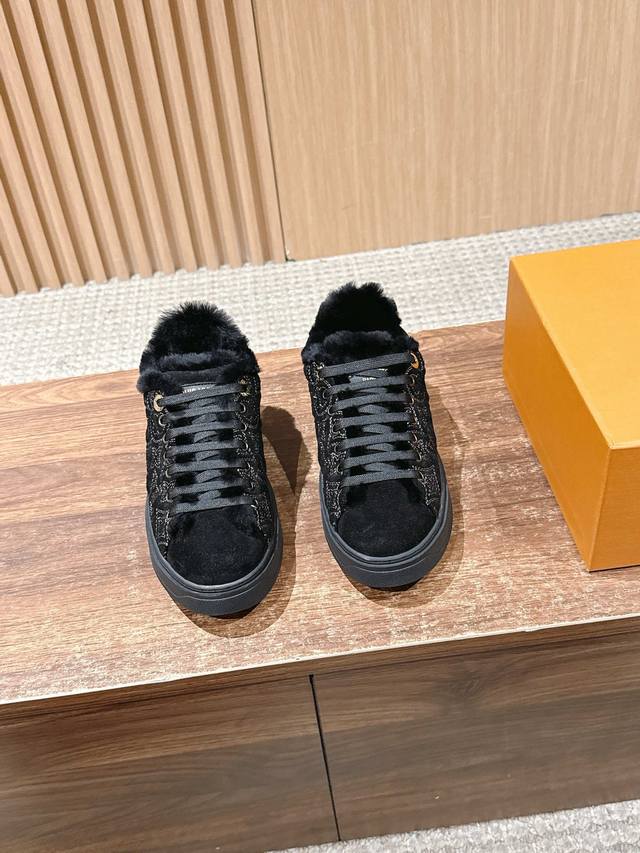 New Louis Vuitton lamb wool logo embroidered skateboard sneakers, classic platfo