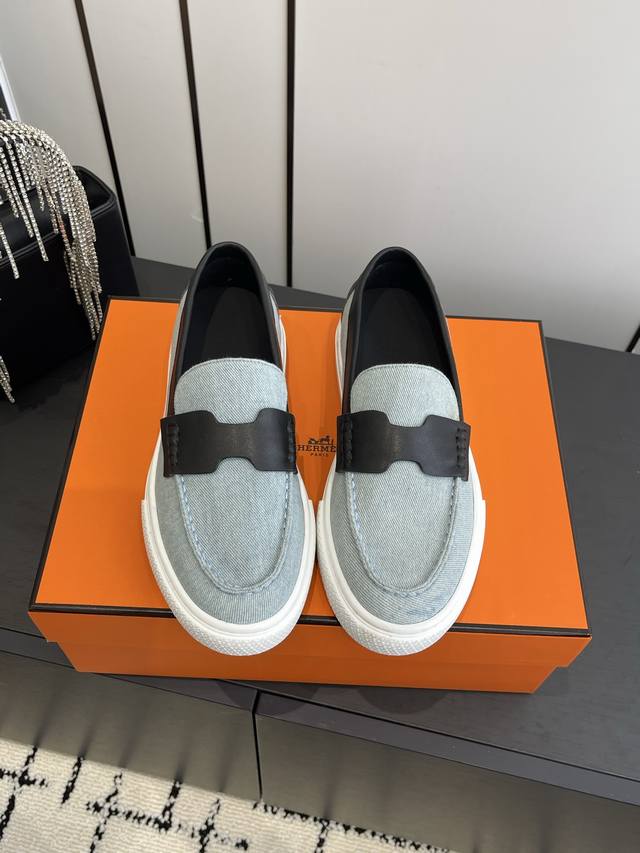 Women's & Men's 420 Hermes Classic H Couple Loafers British Retro Design Timeles