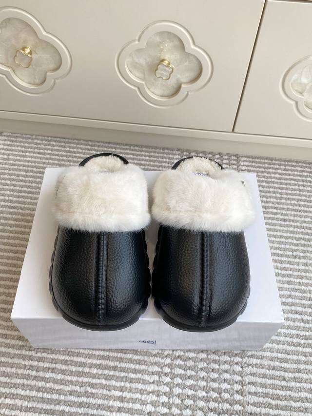 Loewe 25Ss Autumn/Winter New Style Furry Slippers Ease Three-Petal Toe Full Leat