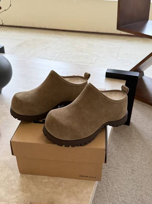 2025 Autumn/Winter New Potato Wool Slippers, retro acrylic accessories Super cut