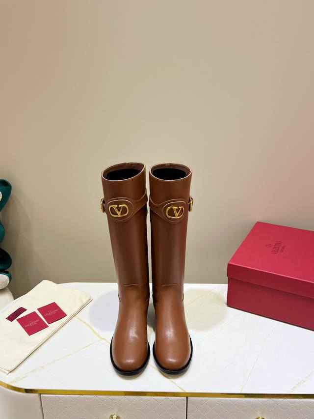 Factory Price: New Valentino calfskin boots - calfskin trim with vintage brass d