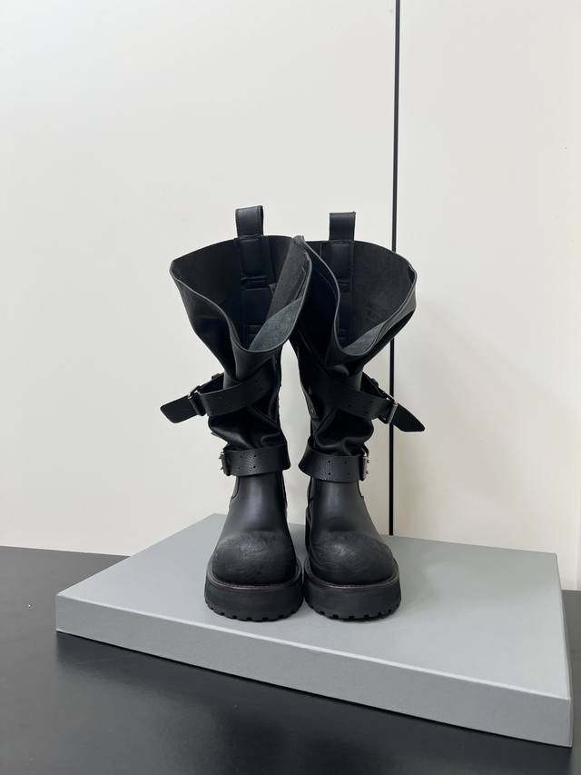 Men's Balenciaga Venom Style Couple Boots (Ddd) Another fashion favorite! They e