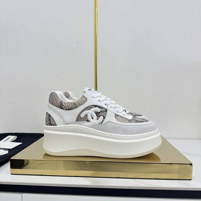 Upgraded version, upgraded version, upgraded version! No arguments allowed!!! Ch